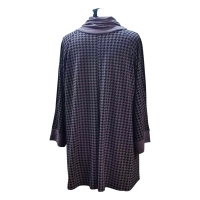 Modna tunika damska o linii trapezu - beżowo czarna pepitka